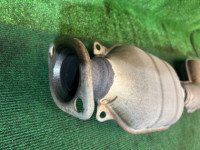 排气中段 SUBARU LANCASTER OEM 44200AE050 BH9 2001 EJ254 AT