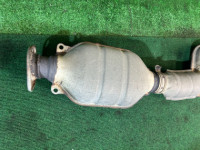 排气中段 SUBARU LANCASTER OEM 44200AE050 BH9 2001 EJ254 AT