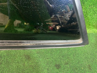 Стекло багажника левое SUBARU LANCASTER OEM 65210AE050NB BH9 2001