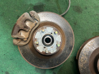 ดุมล้อหน้า SUBARU LANCASTER OEM 28313AE020 28313AE030 28052AA000 26310AC041 BH9 2001 EJ254 AT