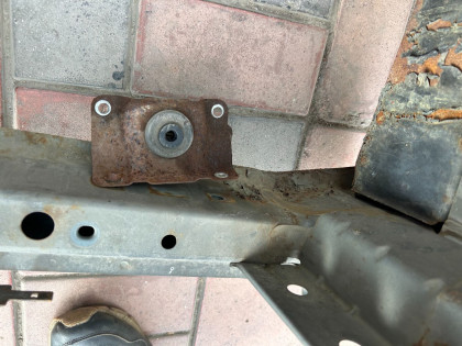แผงหน้าหม้อน้ำ SUBARU LANCASTER OEM 53060AE001 53020AE08 53020AE091 53040AE000 53060AE051 BH9 2001 GREEN 1U7
