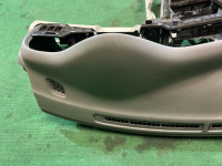 คอนโซลหน้า SUBARU LANCASTER OEM 66045AE000ML BH9 2001 GREEN 1U7