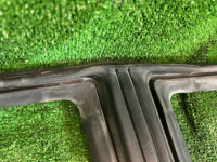ยางขอบประตูขวา SUBARU LANCASTER OEM 63521AE020 BH9 2001 GREEN 1U7