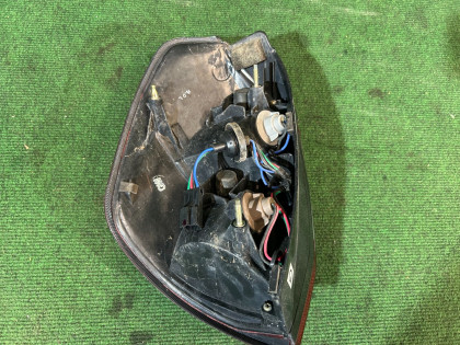 ไฟท้ายขวา SUBARU LANCASTER OEM 84201AE081 BH9 2002