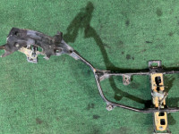 Bracket Приборной панели паук HONDA GOLD OEM 64501-MCA-000ZA 2002
