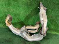 Colector de escape SUBARU LEGACY OEM 44610AA470 BP5 2008 EJ20X AT