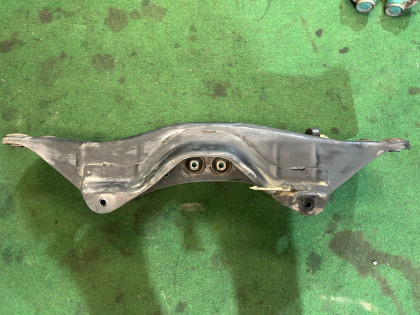 คานหลัง SUBARU FORESTER OEM 20151FA112 SF5 1997 EJ20G AT