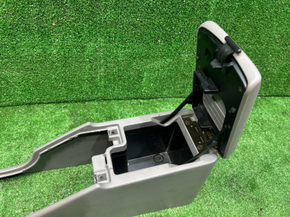 Porta-luvas e apoio de braço SUBARU FORESTER OEM 92060FC000ND SF5 1997 SILVER 406