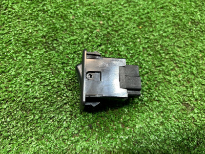สวิตช์ HOLD SUBARU FORESTER OEM 83243FA040 SF5 1997 EJ20G AT