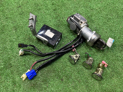 ชุดล็อกพร้อมกุญแจ SUBARU FORESTER OEM 57491FC010 83121FC100 SF5 1997 SILVER 406