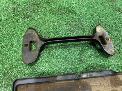 Soporte de batería SUBARU FORESTER OEM 82122FC000 82182AA040 82161AA040 SF5 1997