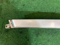 右ヘッドライト下ガーニッシュ SUBARU FORESTER OEM 57112FC000SG SF5 1997