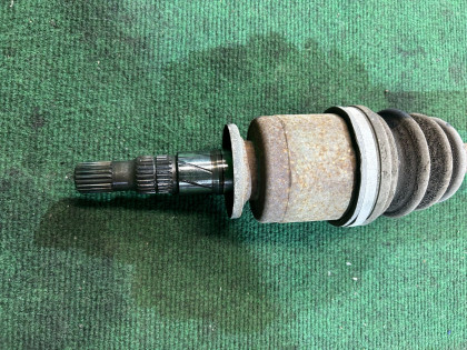 リアドライブシャフト правый SUBARU FORESTER OEM 28021FA161 SF5 1997 EJ20G AT