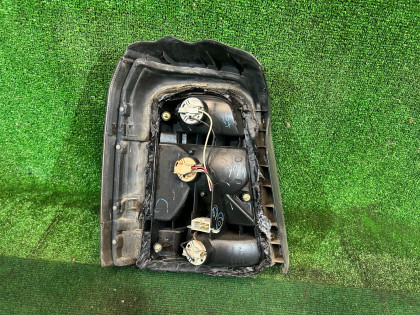ไฟท้ายขวา 220-20597R SUBARU FORESTER OEM 84201FC020 SF5 1997