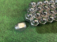 น็อตล้อ SUBARU OUTBACK OEM 623006021 BP9 2004
