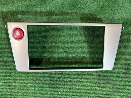 2-DIN head unit bezel SUBARU OUTBACK OEM 66201AG000 BP9 2004 GOLD 39J