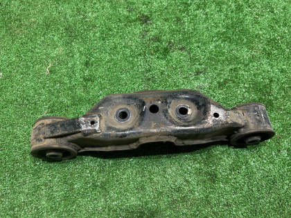 ยางแท่นเฟืองท้าย 41310AE002 SUBARU LEGACY