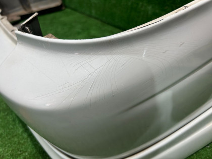 Бампер задний с губой SUBARU LEGACY OEM 57703AE210WG BH5 2002 WHITE 51E