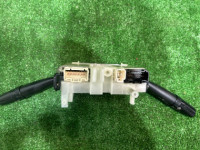 สวิตช์ก้านคอพวงมาลัย оптитрон SUBARU LEGACY OEM 83111AE040 BH5 2002 EJ208 MT5