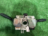 สวิตช์ก้านคอพวงมาลัย оптитрон SUBARU LEGACY OEM 83111AE040 BH5 2002 EJ208 MT5