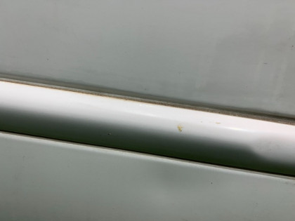 Puerta trasera derecha SUBARU LEGACY OEM 60400AE400 BH5 2002 WHITE 51E