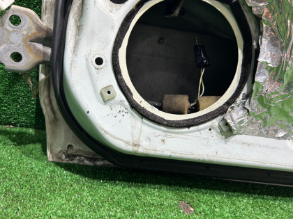 Puerta trasera derecha SUBARU LEGACY OEM 60400AE400 BH5 2002 WHITE 51E