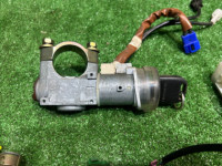 สวิตช์กุญแจสตาร์ท Комплект замков SUBARU LEGACY OEM 57491AE750 BH5 2002 WHITE 51E