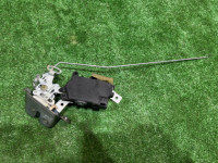 Fecho da porta da bagageira SUBARU LEGACY OEM 63032AE020 BH5 2002 WHITE 51E