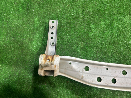 后保险杠防撞梁 SUBARU LEGACY OEM 57711AE040 BH5 2002 WHITE 51E