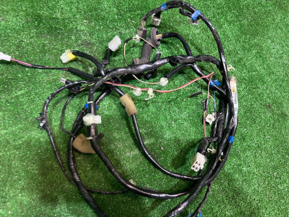 Mazo de cables del portón SUBARU LEGACY OEM 81812AE210 BH5 2002 EJ208 MT5