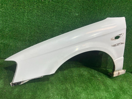 Крыло переднее левое SUBARU LEGACY OEM 57120AE011 BH5 2002 WHITE 51E