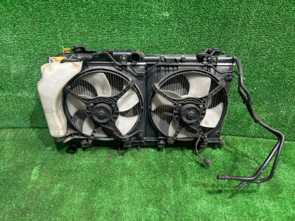 Radiador del motor SUBARU LEGACY OEM 45111AE032 BH5 2002 EJ208 MT5