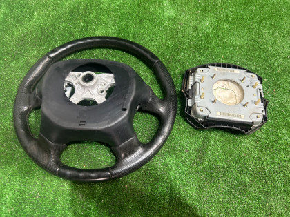 Steering wheel MOMO SUBARU LEGACY OEM 34311AE080 98211AE060ML BH5 2002 WHITE 51E