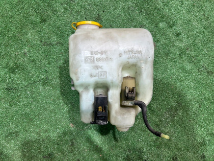 玻璃水壶 SUBARU LEGACY OEM 86610AE010 BHE BH9 BH5 BE5 BE9 BEE 1999 EJ208 MT5