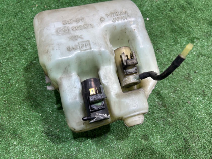 玻璃水壶 SUBARU LEGACY OEM 86610AE010 BHE BH9 BH5 BE5 BE9 BEE 1999 EJ208 MT5