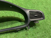 Moldura do quadrante SUBARU LEGACY OEM 66180AE000 BE5 1999 BLACK 47A, 88H