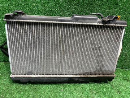 Radiador do motor SUBARU LEGACY OEM 45111AE030 BE5 1999 EJ208 MT5