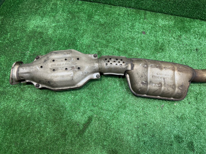 Secção central do escape катализатор SUBARU LEGACY OEM 44200AE021 BE5 BH5 1999 EJ208 MT5