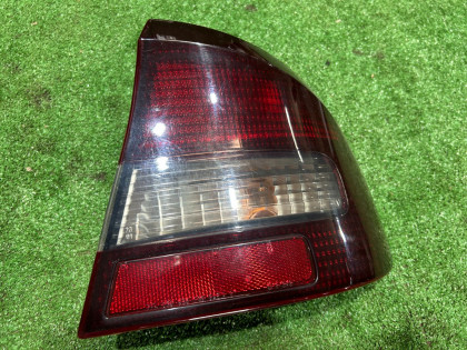 Piloto trasero derecho SUBARU LEGACY OEM 84201AE04A BEE BE9 BE5 1999