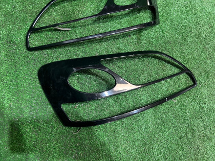 大灯眉 SUBARU LEGACY OEM J1017AE022 BEE BE9 BE5 2002