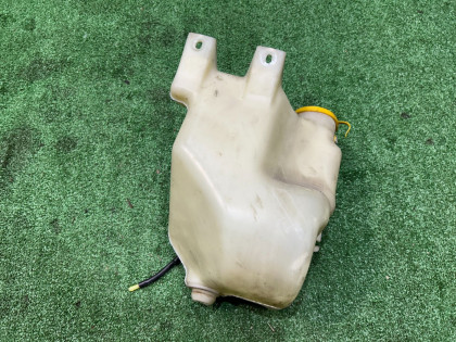 กระปุกน้ำฉีดกระจก SUBARU LANCASTER OEM 86610AE010 BH9 1998 EJ254 AT