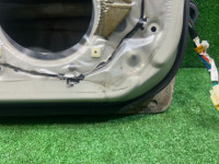 Puerta delantera izquierda SUBARU LANCASTER OEM 60009AE050 BHE BH9 1998 BEIGE 8L5