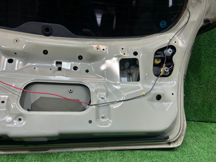 ประตูท้าย SUBARU LANCASTER OEM 60800AE040, 63011AE010, 84251AE060 BHE BH9 BH5 1998 BEIGE 8L5