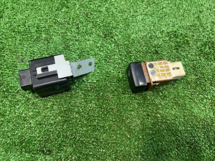 前挡除雾开关 комплект с реле SUBARU LANCASTER OEM 86564AE000 BH9 1998 EJ254 AT