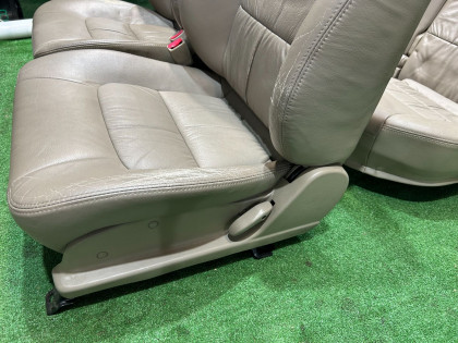 座椅总成 Кожа SUBARU LANCASTER OEM 64010AE800GE 64010AE810GE 64221AE250GE 64231AE260GE BHE BH9 BH5 1998 BEIGE 8L5