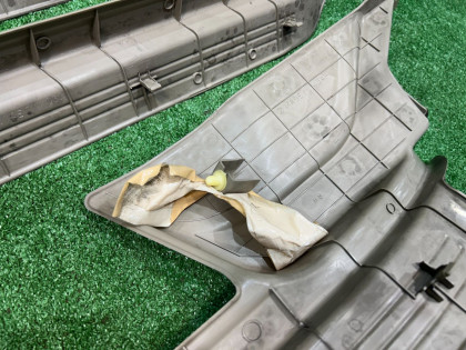门槛饰条 SUBARU LANCASTER OEM 94060AE000GE 94060AE010GE 94061AE000GE 94061AE010GE BH9 1998 BEIGE 8L5