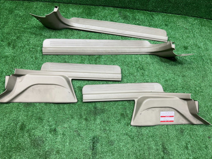คิ้วชายบันได 94060AE000GE 94060AE010GE 94061AE000GE 94061AE010GE SUBARU LANCASTER