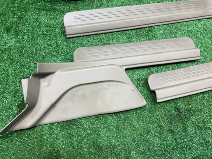 门槛饰条 SUBARU LANCASTER OEM 94060AE000GE 94060AE010GE 94061AE000GE 94061AE010GE BH9 1998 BEIGE 8L5
