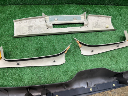 แผงบุประตูท้าย SUBARU LANCASTER OEM 94320AE011AD 94310AE020GF 94310AE030GF 94310AE000GF BHE BH9 BH5 1998 BEIGE 8L5