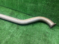 ท่อไอเสียท่อนกลาง SUBARU LANCASTER OEM 44200AE050 BH9 1998 EJ254 AT